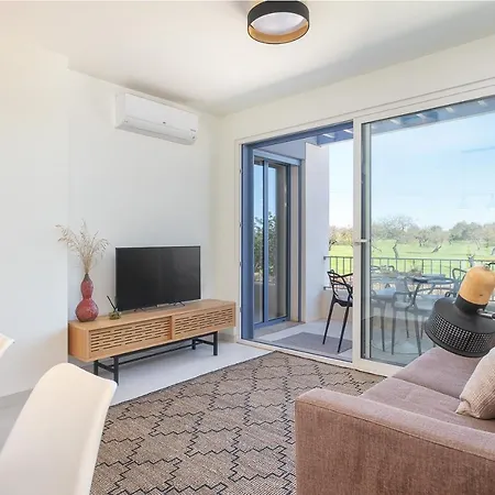 דירה Host Wise - Luxurious & Premium Flat - Pool & Gym *