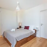 Host Wise - Luxurious & Premium Flat - Pool & Gym * Tavira