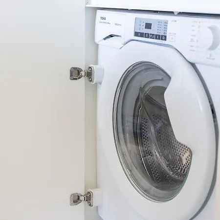 Luxurious & Premium Flat - Pool & Gym Apartment *