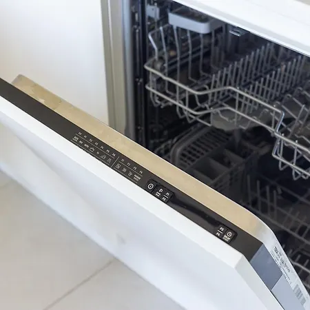 Host Wise - Luxurious & Premium Flat - Pool & Gym タヴィラ